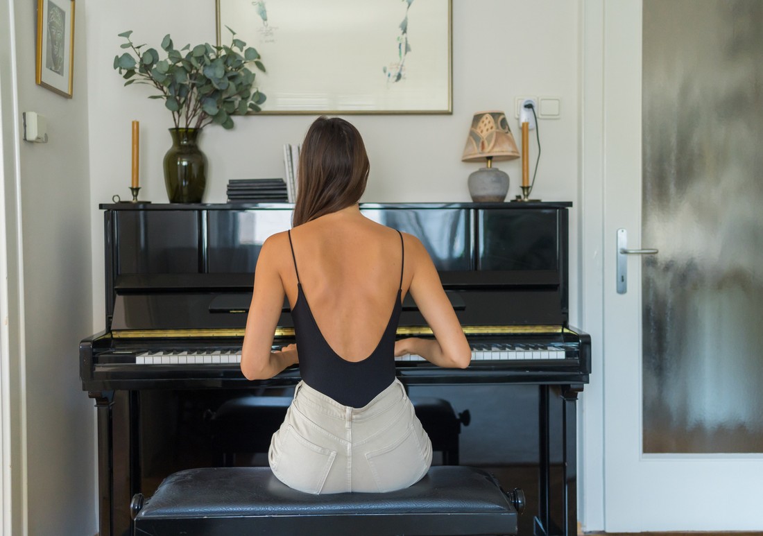 style backless tops